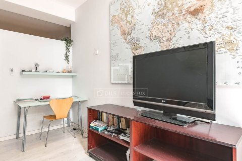 Apartamento de 2 dormitorios en venta en Barcelona, Cataluña, Spain № 6453 - foto 13