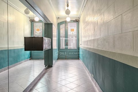 Apartamento de 2 dormitorios en venta en Barcelona, Cataluña, Spain № 6453 - foto 15