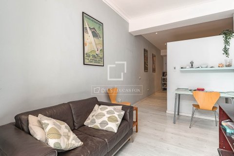 Apartamento de 2 dormitorios en venta en Barcelona, Cataluña, Spain № 6453 - foto 12