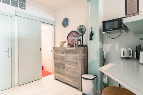 Apartamento de 2 dormitorios en venta en Barcelona, Cataluña, Spain № 6453 - foto 21