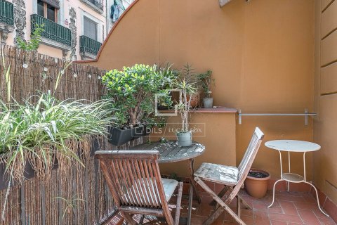 Apartamento de 2 dormitorios en venta en Barcelona, Cataluña, Spain № 6453 - foto 28