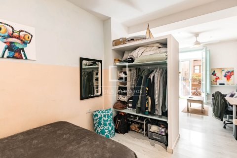 Apartamento de 2 dormitorios en venta en Barcelona, Cataluña, Spain № 6453 - foto 27