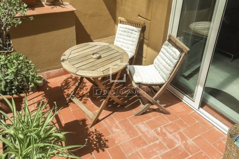 Apartamento de 2 dormitorios en venta en Barcelona, Cataluña, Spain № 6453 - foto 2