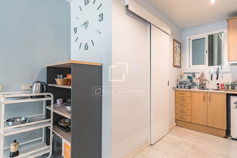 Apartamento de 2 dormitorios en venta en Barcelona, Cataluña, Spain № 6453 - foto 5