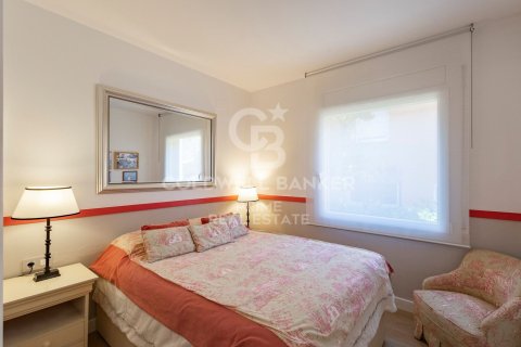 Casa adosada de 4 dormitorios en venta en Begur, Gerona, Cataluña, Spain № 5616 - foto 18