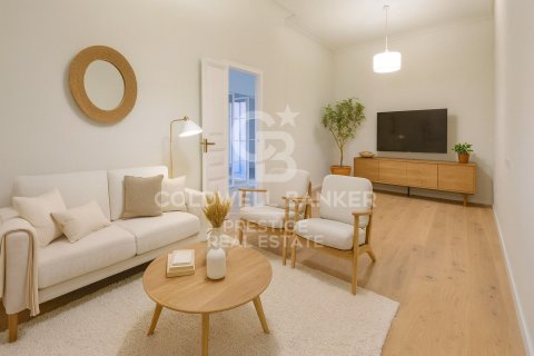 Apartamento de 4 dormitorios en venta en Barcelona, Cataluña, Spain № 5520 - foto 5