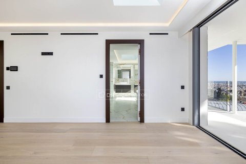 Villa de 8 dormitorios en venta en Barcelona, Cataluña, Spain № 3735 - foto 29