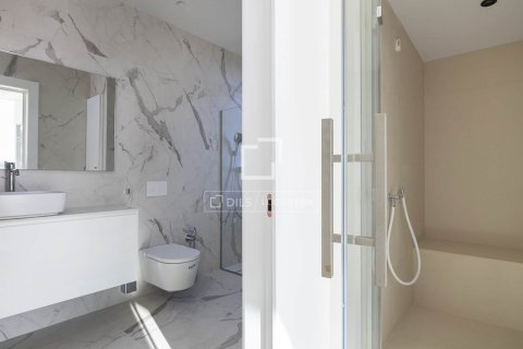 Villa de 8 dormitorios en venta en Barcelona, Cataluña, Spain № 3735 - foto 23