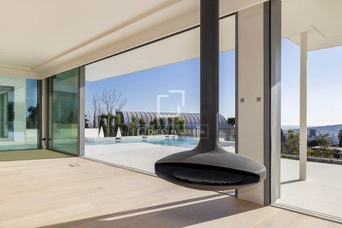 Villa de 8 dormitorios en venta en Barcelona, Cataluña, Spain № 3735 - foto 7