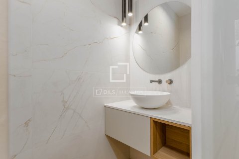 Купить квартиру в Барселона, Испания с 4 спальни, 140м², № 3733 - фото 17