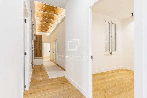 Купить квартиру в Барселона, Испания с 4 спальни, 140м², № 3733 - фото 11