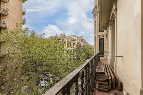 Купить квартиру в Барселона, Испания с 4 спальни, 140м², № 3733 - фото 4