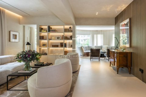 Apartamento de 1 dormitorio en venta en Barcelona, Cataluña, Spain № 3737 - foto 30