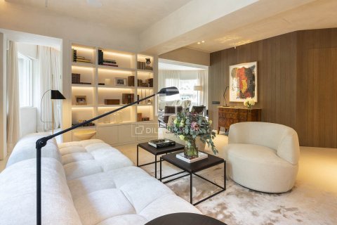 Apartamento de 1 dormitorio en venta en Barcelona, Cataluña, Spain № 3737 - foto 3