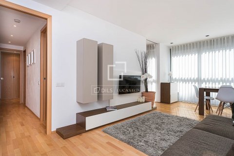 Apartamento de 3 dormitorios en venta en Barcelona, Cataluña, Spain № 8636 - foto 11