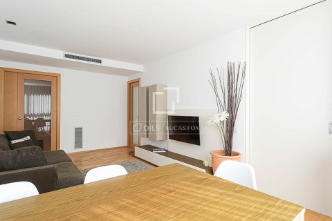 Apartamento de 3 dormitorios en venta en Barcelona, Cataluña, Spain № 8636 - foto 14