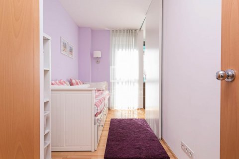 Apartamento de 3 dormitorios en venta en Barcelona, Cataluña, Spain № 8636 - foto 21