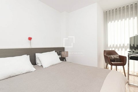 Apartamento de 3 dormitorios en venta en Barcelona, Cataluña, Spain № 8636 - foto 29