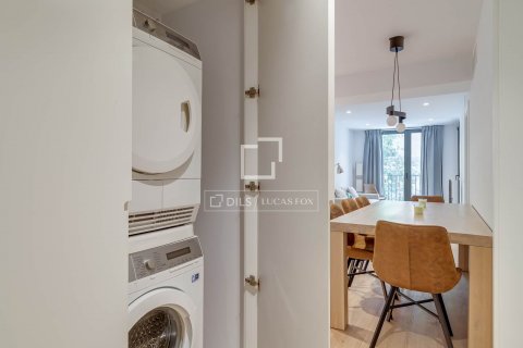 Apartamento de 2 dormitorios en alquiler en Barcelona, Cataluña, Spain № 8634 - foto 10