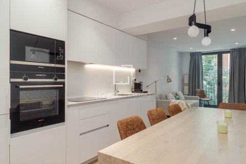Apartamento de 2 dormitorios en alquiler en Barcelona, Cataluña, Spain № 8634 - foto 4