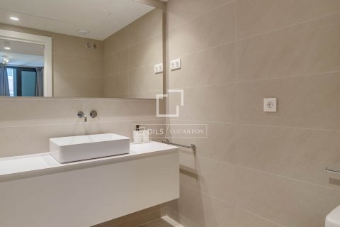 Apartamento de 2 dormitorios en alquiler en Barcelona, Cataluña, Spain № 8634 - foto 29
