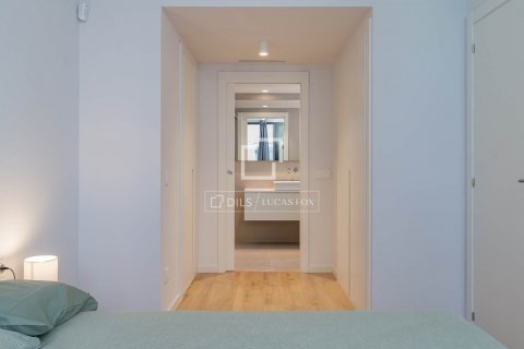 Apartamento de 2 dormitorios en alquiler en Barcelona, Cataluña, Spain № 8634 - foto 24