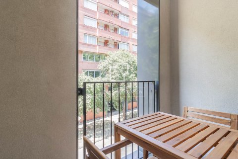 Apartamento de 2 dormitorios en alquiler en Barcelona, Cataluña, Spain № 8634 - foto 12