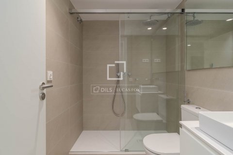Apartamento de 2 dormitorios en alquiler en Barcelona, Cataluña, Spain № 8634 - foto 16