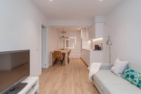Apartamento de 2 dormitorios en alquiler en Barcelona, Cataluña, Spain № 8634 - foto 7