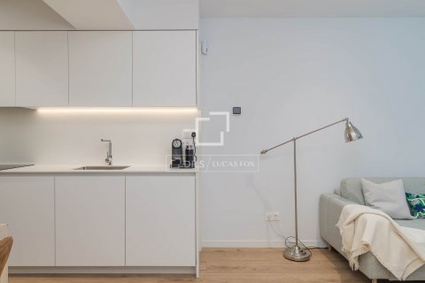Apartamento de 2 dormitorios en alquiler en Barcelona, Cataluña, Spain № 8634 - foto 9