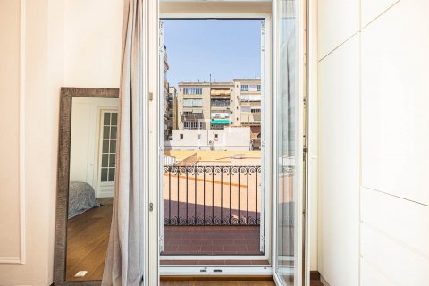 Снять в аренду квартиру в Барселона, Испания с 4 спальни, 174м², № 8631 - фото 27