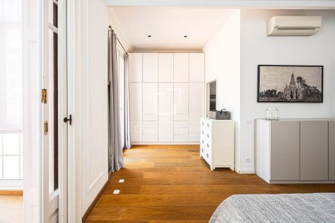 Снять в аренду квартиру в Барселона, Испания с 4 спальни, 174м², № 8631 - фото 22