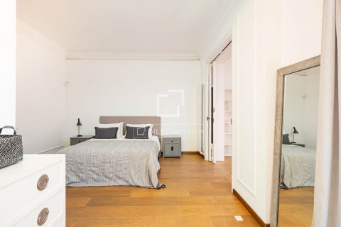 Снять в аренду квартиру в Барселона, Испания с 4 спальни, 174м², № 8631 - фото 24