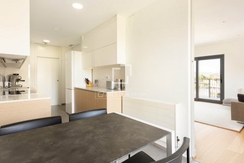 Apartamento de 4 dormitorios en alquiler en Barcelona, Cataluña, Spain № 8637 - foto 11