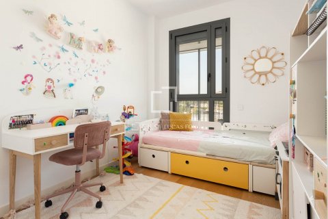Apartamento de 4 dormitorios en alquiler en Barcelona, Cataluña, Spain № 8637 - foto 27