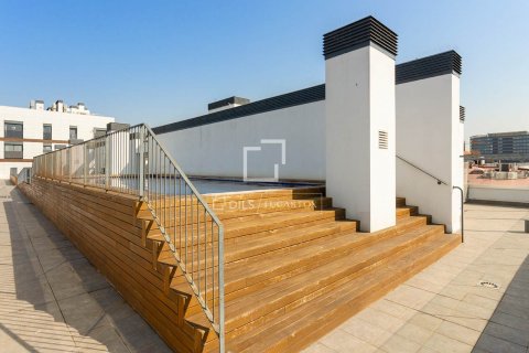 Apartamento de 4 dormitorios en alquiler en Barcelona, Cataluña, Spain № 8637 - foto 17