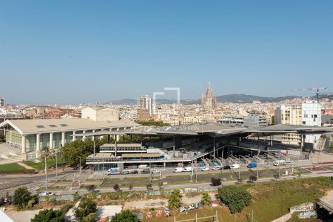 Apartamento de 4 dormitorios en alquiler en Barcelona, Cataluña, Spain № 8637 - foto 23