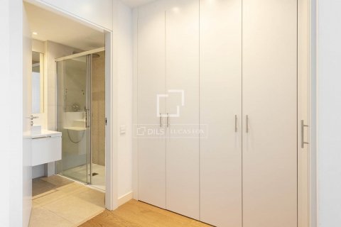 Apartamento de 4 dormitorios en alquiler en Barcelona, Cataluña, Spain № 8637 - foto 22