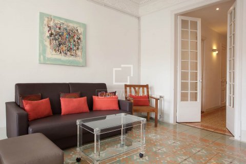 Apartamento de 7 dormitorios en venta en Barcelona, Cataluña, Spain № 8632 - foto 9