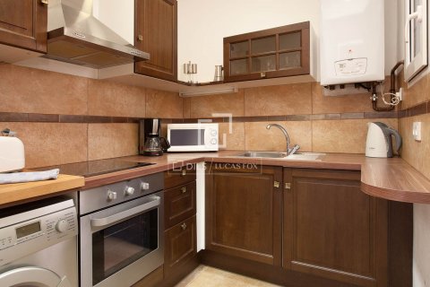 Apartamento de 7 dormitorios en venta en Barcelona, Cataluña, Spain № 8632 - foto 23