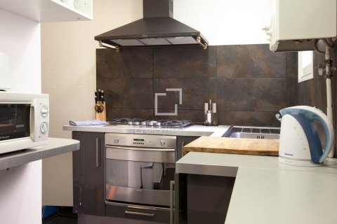 Apartamento de 7 dormitorios en venta en Barcelona, Cataluña, Spain № 8632 - foto 26