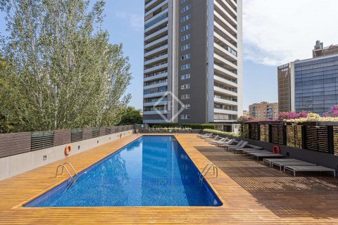 Apartamento de 2 dormitorios en venta en Barcelona, Cataluña, Spain № 8633 - foto 3