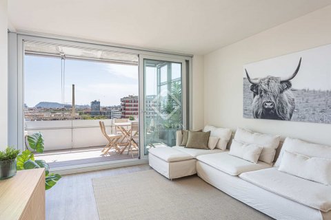 Apartamento de 2 dormitorios en venta en Barcelona, Cataluña, Spain № 8633 - foto 4