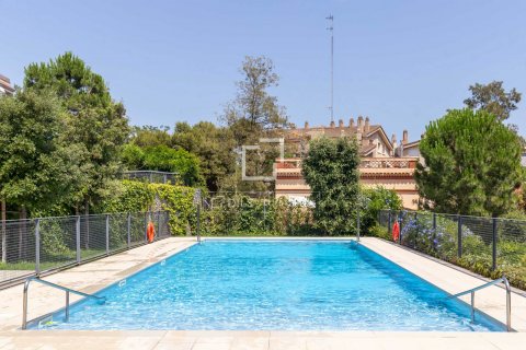 5 bedrooms villa for rent in Esplugues de Llobregat, Barcelona, Catalonia, Spain № 8635 - photo 3