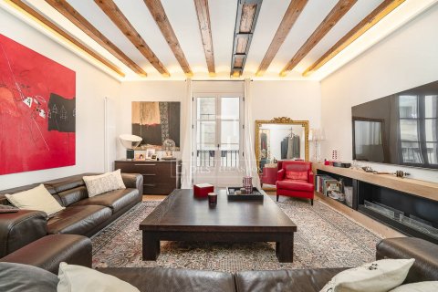 Apartamento de 3 dormitorios en venta en Barcelona, Cataluña, Spain № 8555 - foto 4