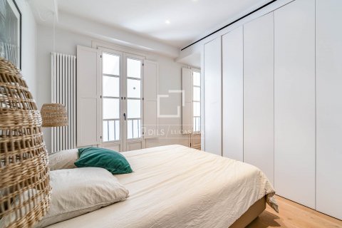 Apartamento de 3 dormitorios en venta en Barcelona, Cataluña, Spain № 8555 - foto 19