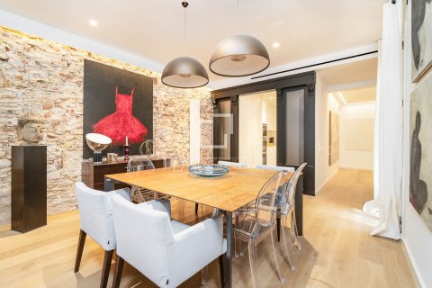 Apartamento de 3 dormitorios en venta en Barcelona, Cataluña, Spain № 8555 - foto 28