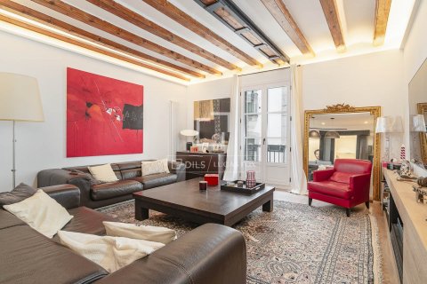 Apartamento de 3 dormitorios en venta en Barcelona, Cataluña, Spain № 8555 - foto 3