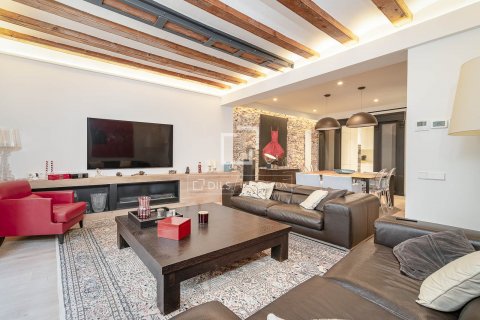 Apartamento de 3 dormitorios en venta en Barcelona, Cataluña, Spain № 8555 - foto 7