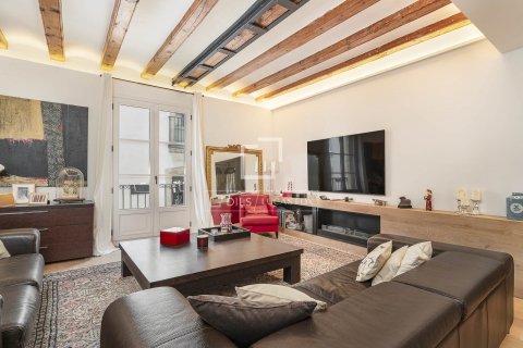 Apartamento de 3 dormitorios en venta en Barcelona, Cataluña, Spain № 8555 - foto 5